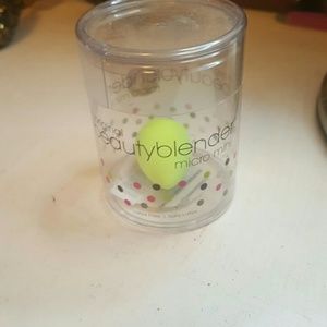Beauty blender mini